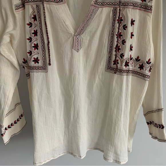 • [World Market] Embroidered Top • - Picture 3 of 10